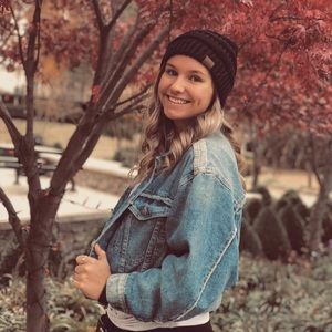 Meet your Posher, Rebecca